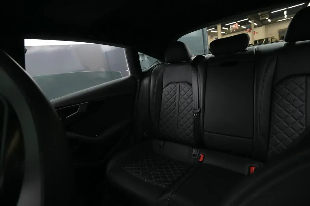 Audi S5 photo 47
