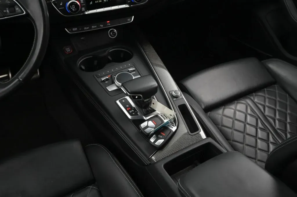Audi S5 photo 37