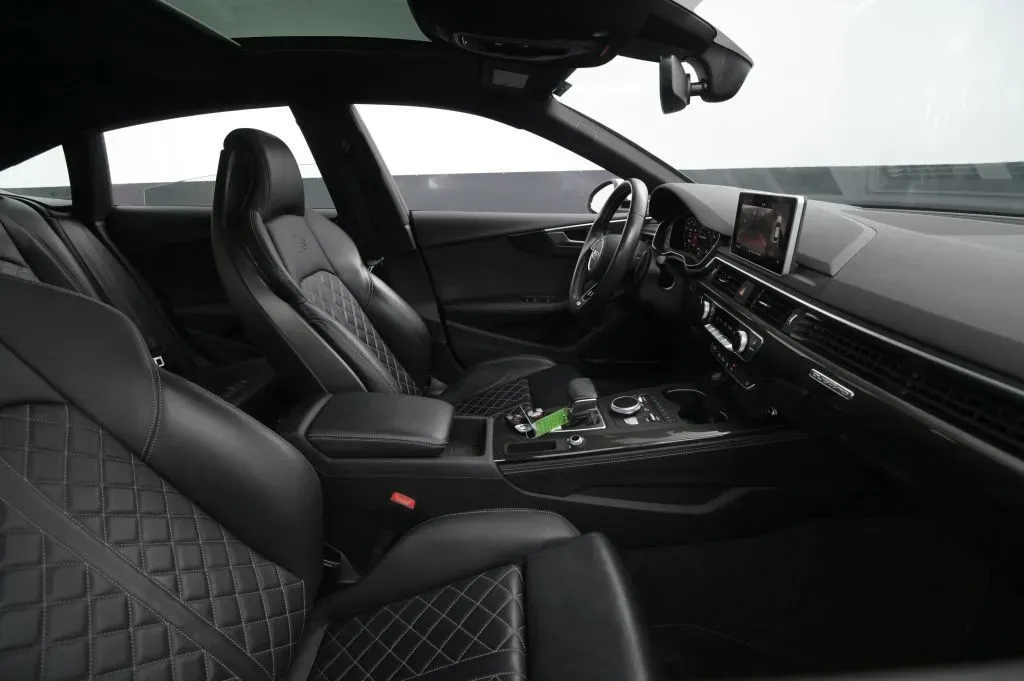 Audi S5 photo 56
