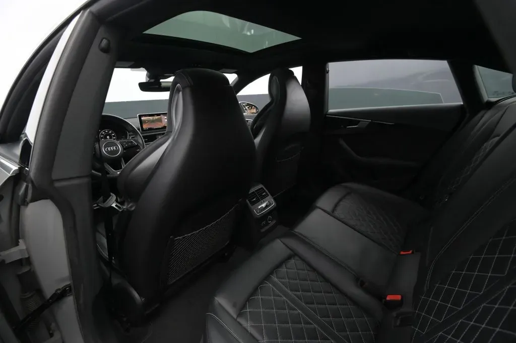 Audi S5 photo 49