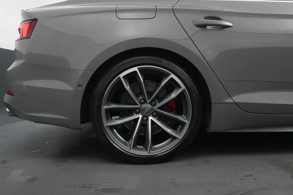 Audi S5 photo 19