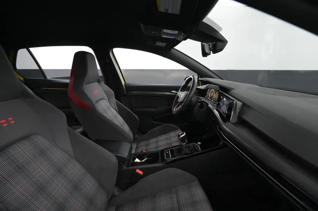 Volkswagen Golf GTI photo 52