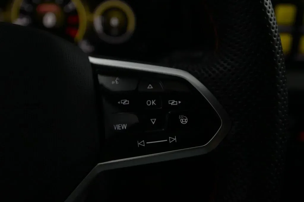 Volkswagen Golf GTI photo 27