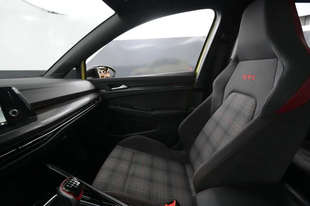 Volkswagen Golf GTI photo 32