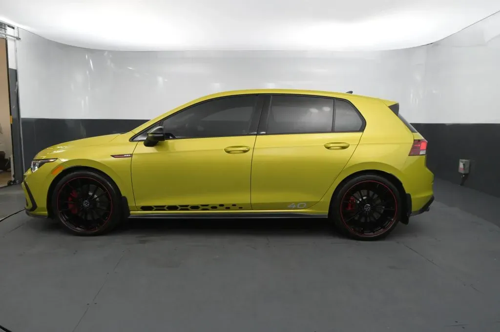 Volkswagen Golf GTI photo 2