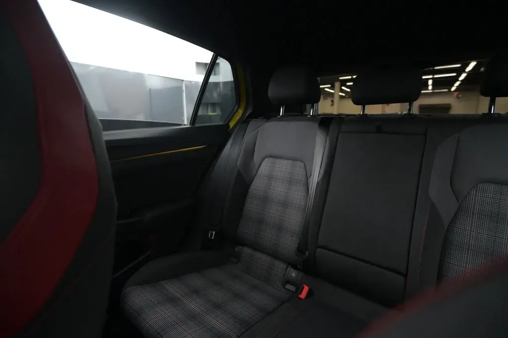 Volkswagen Golf GTI photo 46