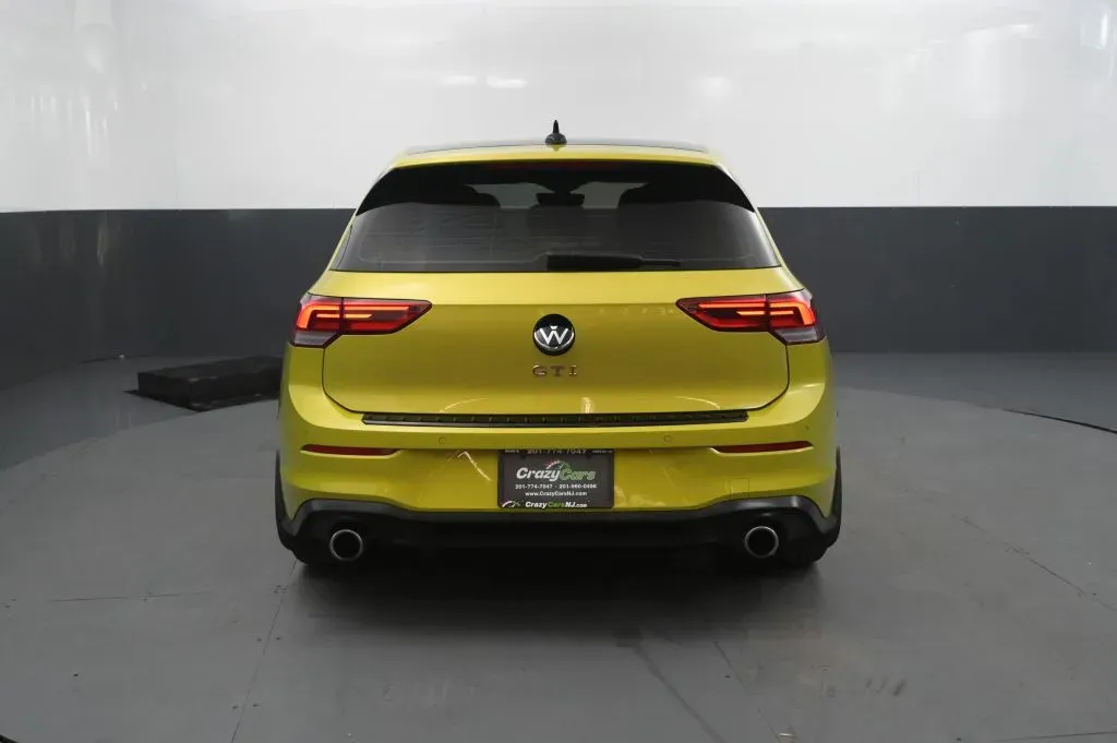 Volkswagen Golf GTI photo 4
