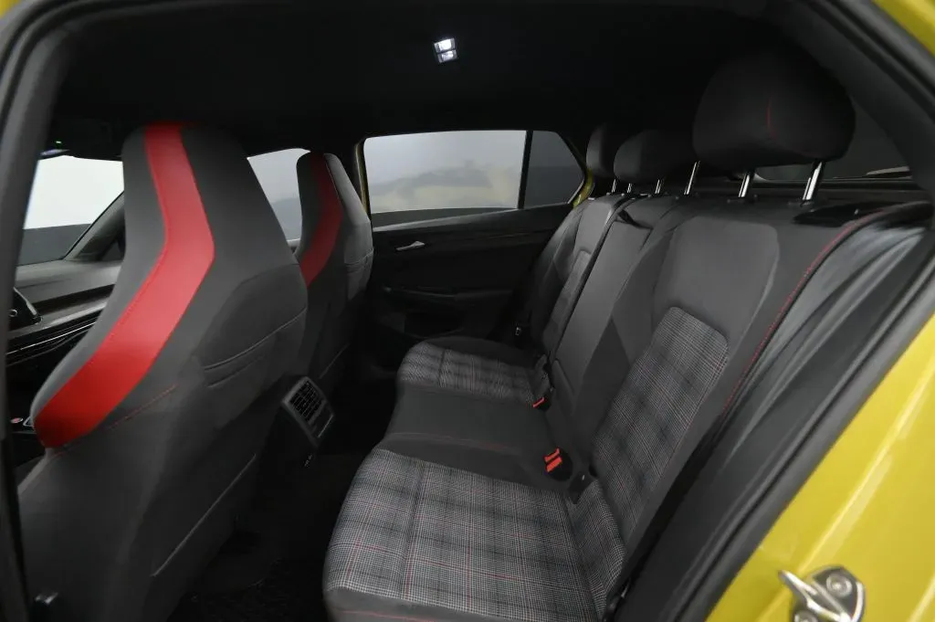 Volkswagen Golf GTI photo 47