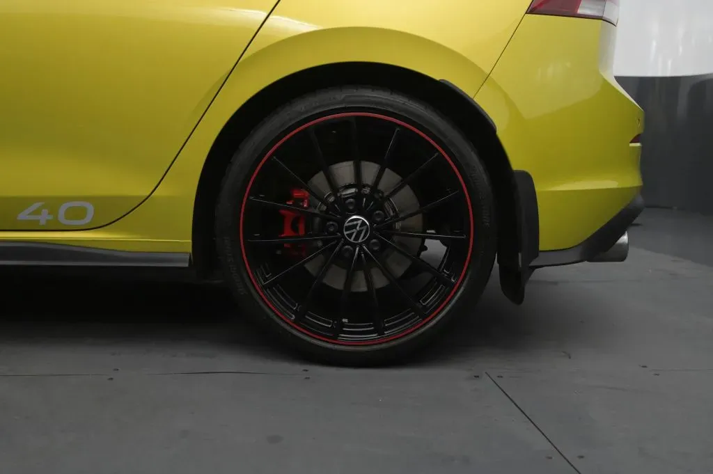 Volkswagen Golf GTI photo 15