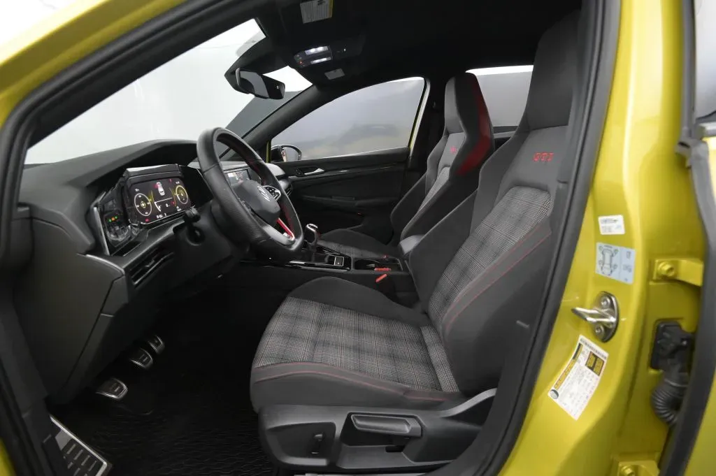 Volkswagen Golf GTI photo 42