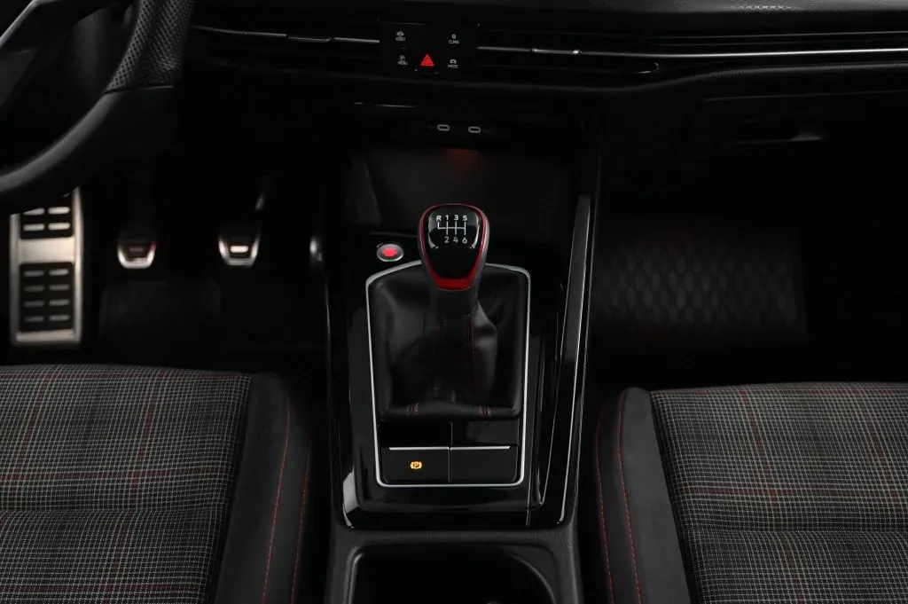 Volkswagen Golf GTI photo 36
