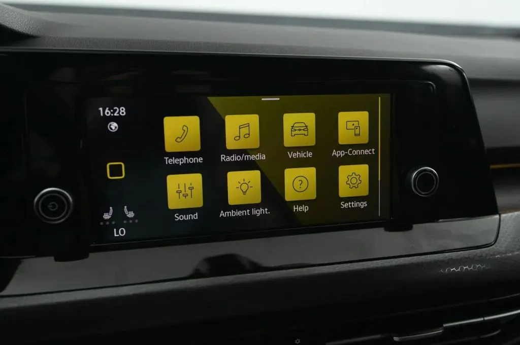 Volkswagen Golf GTI photo 29