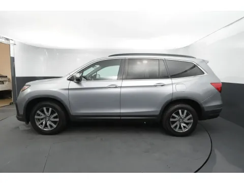 Photos of 2020 Honda Pilot EX Sport Utility 4D for sale in Hillside, NJ at Crazy Cars Hillside