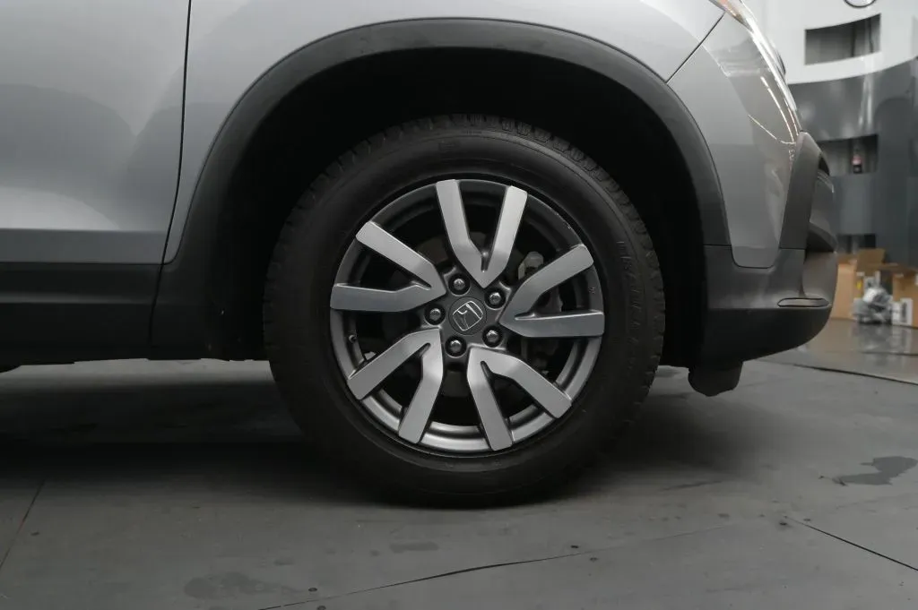 Honda Pilot photo 18