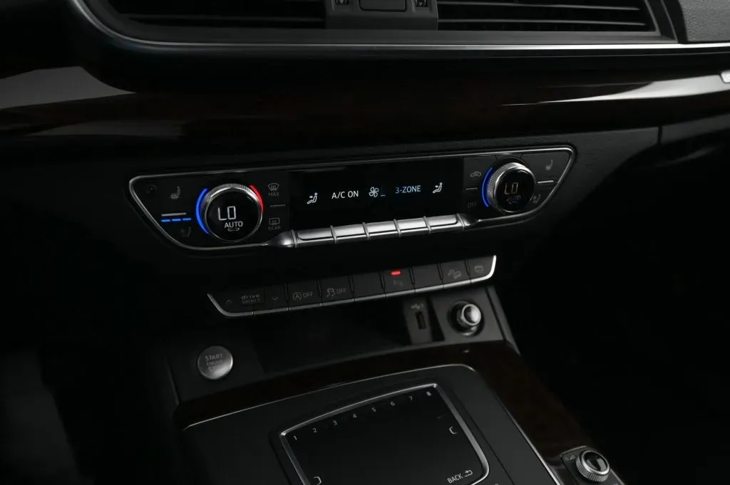 Audi Q5 photo 29