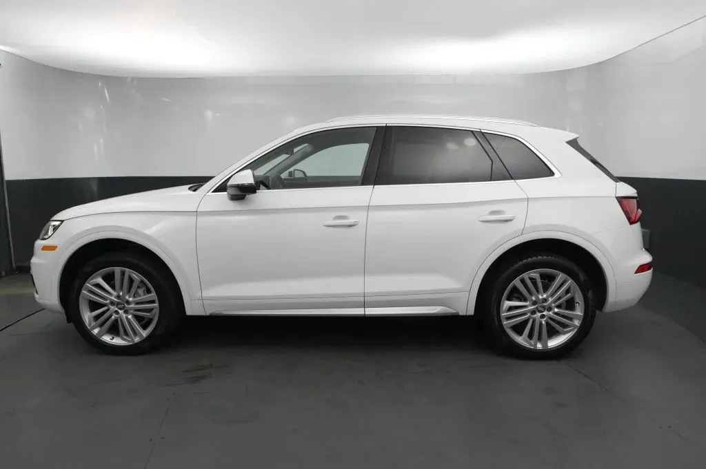 Audi Q5 photo 2