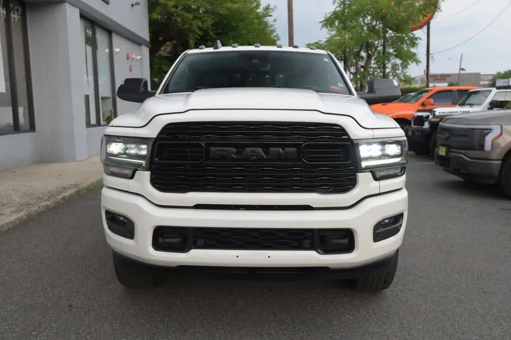 Ram 3500 photo 8