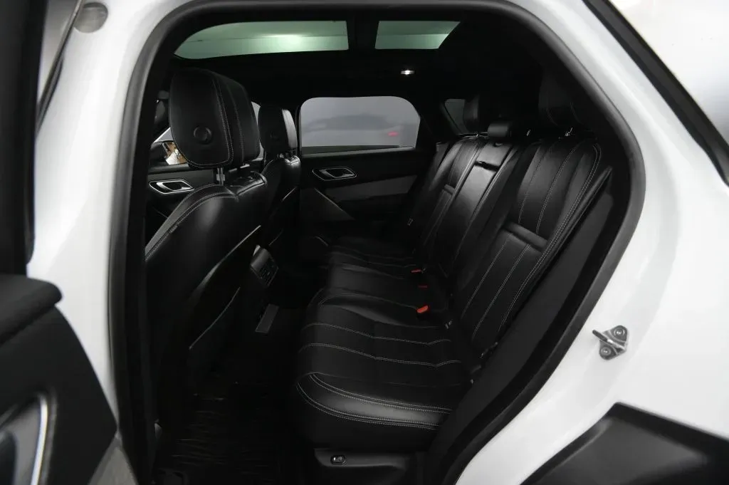Land Rover Range Rover Velar photo 44