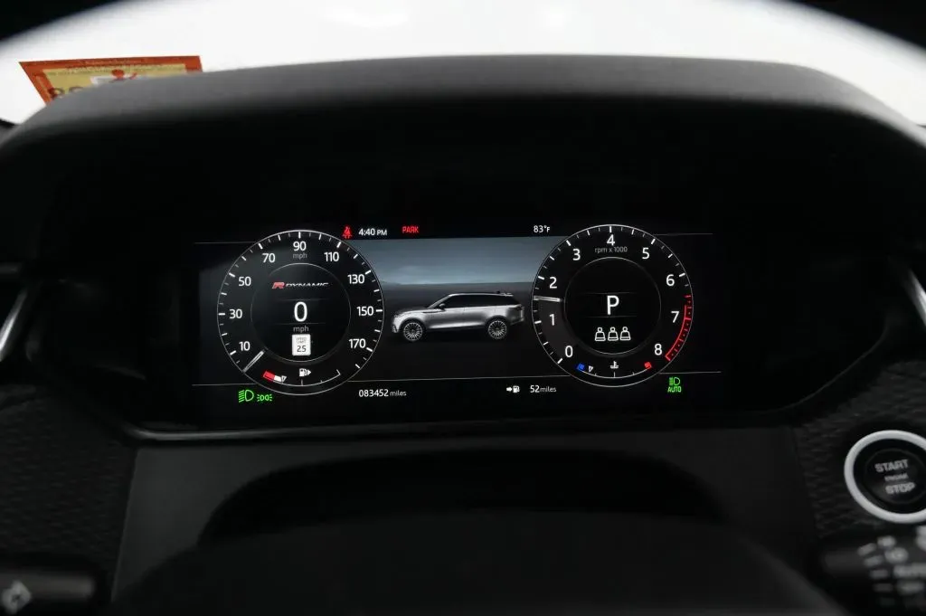 Land Rover Range Rover Velar photo 23