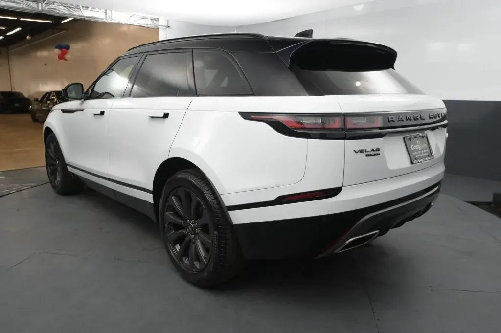 Land Rover Range Rover Velar photo 3
