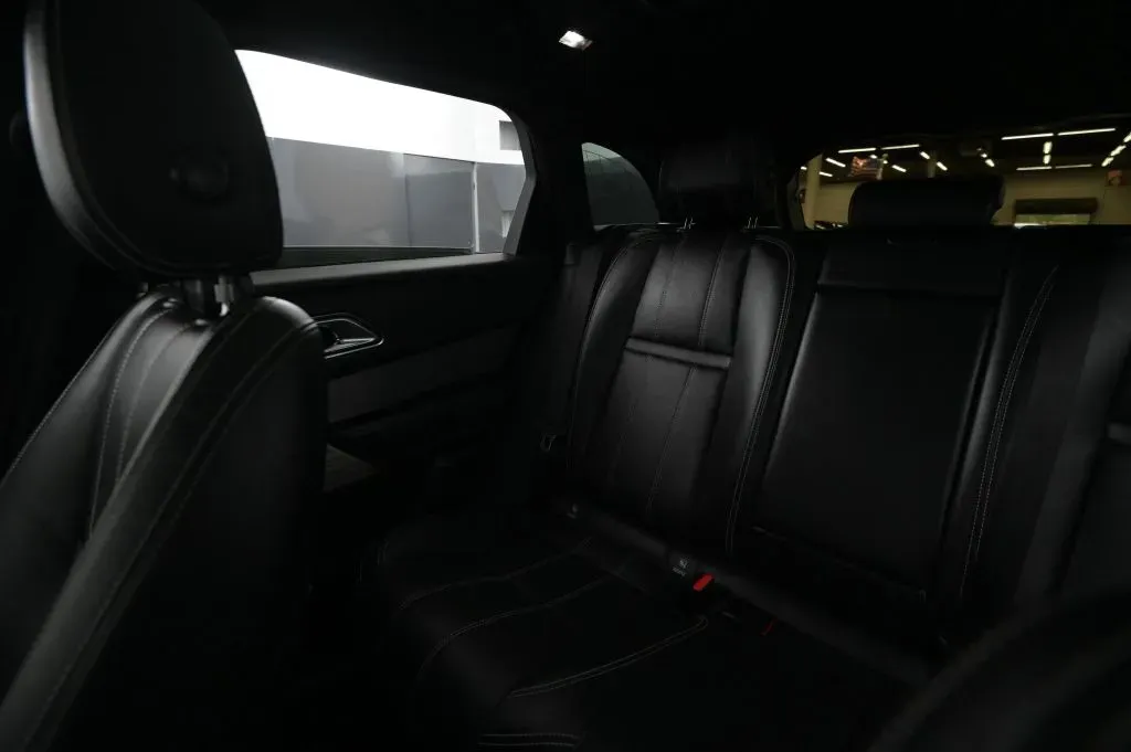 Land Rover Range Rover Velar photo 43