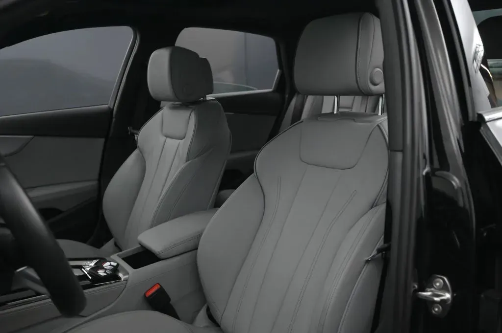 Audi A4 photo 42