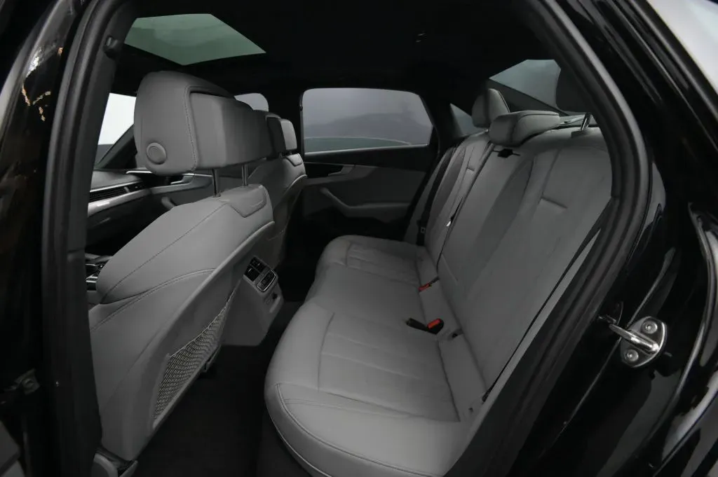 Audi A4 photo 44