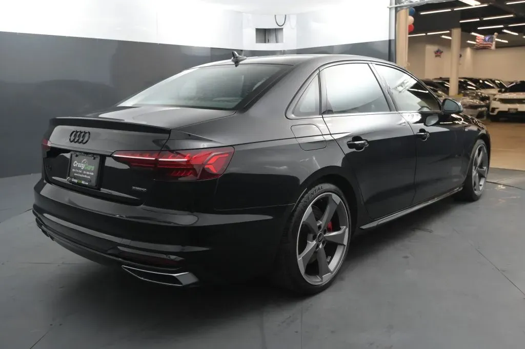 Audi A4 photo 5