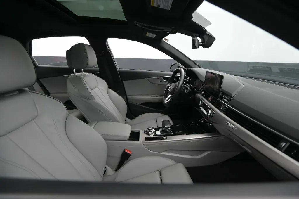 Audi A4 photo 50