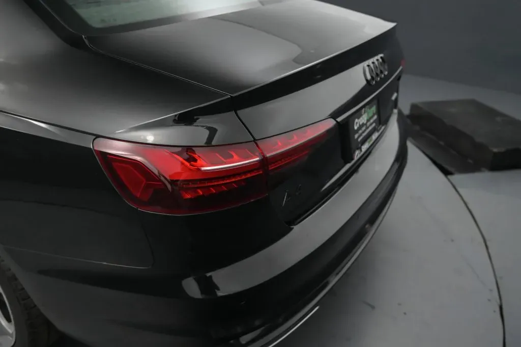 Audi A4 photo 16