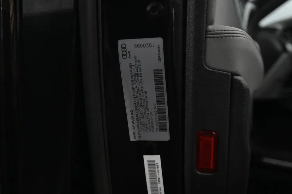 Audi A4 photo 21