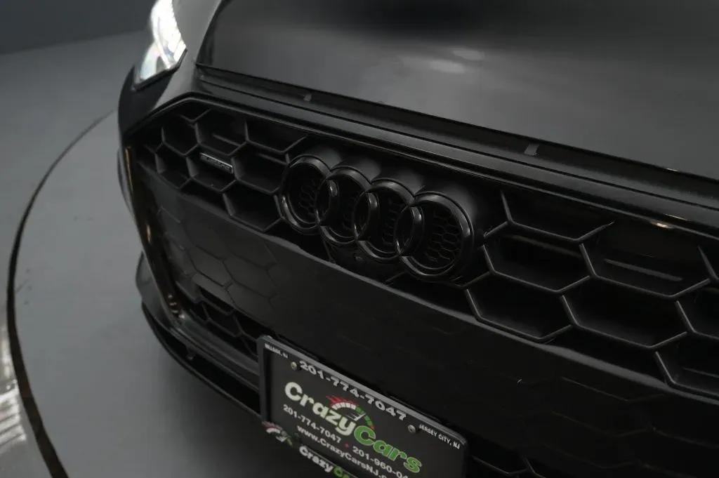 Audi A4 photo 9