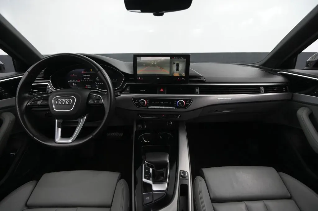 Audi A4 photo 32