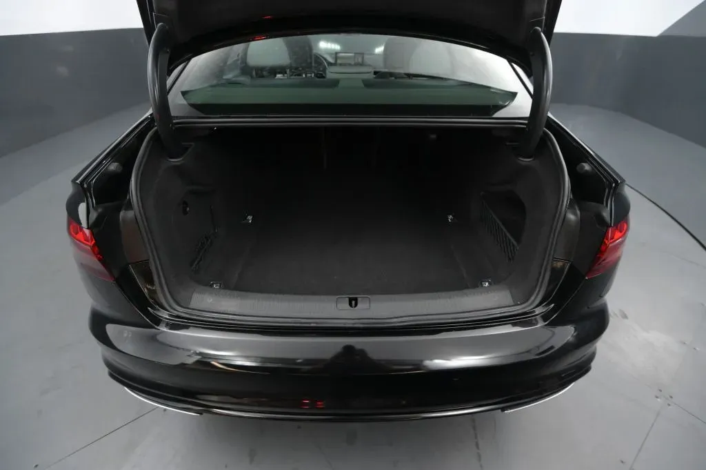 Audi A4 photo 47