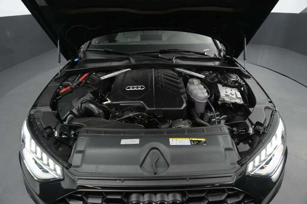 Audi A4 photo 20