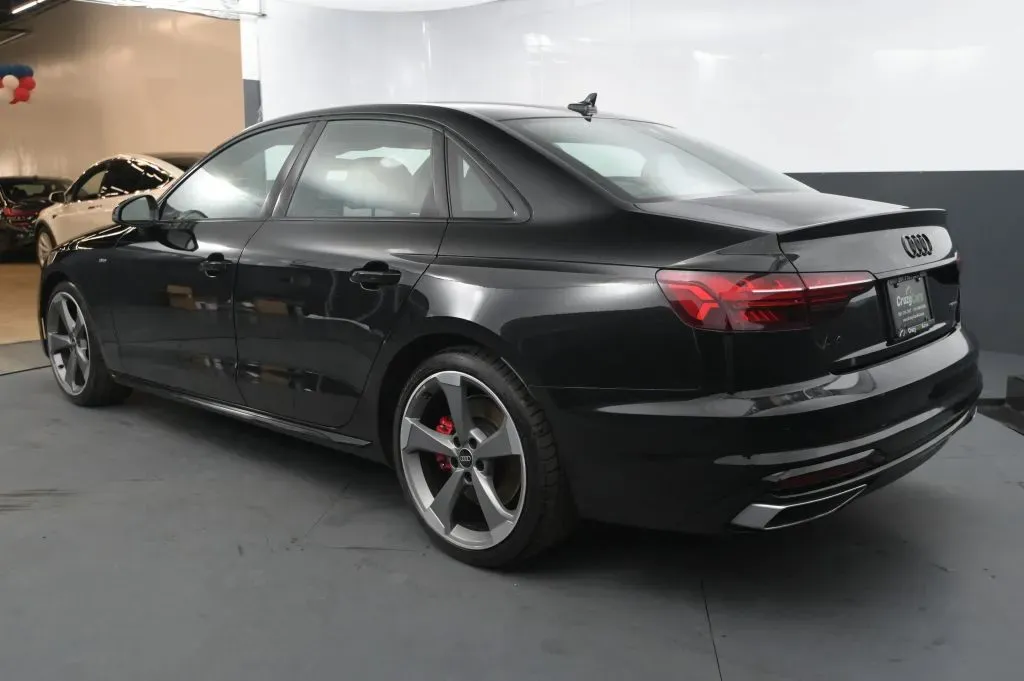 Audi A4 photo 3