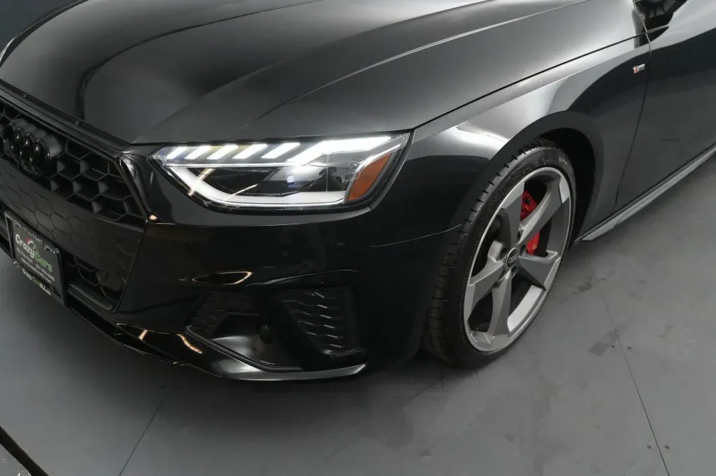 Audi A4 photo 10