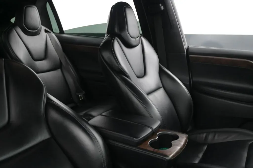 Tesla Model X photo 44