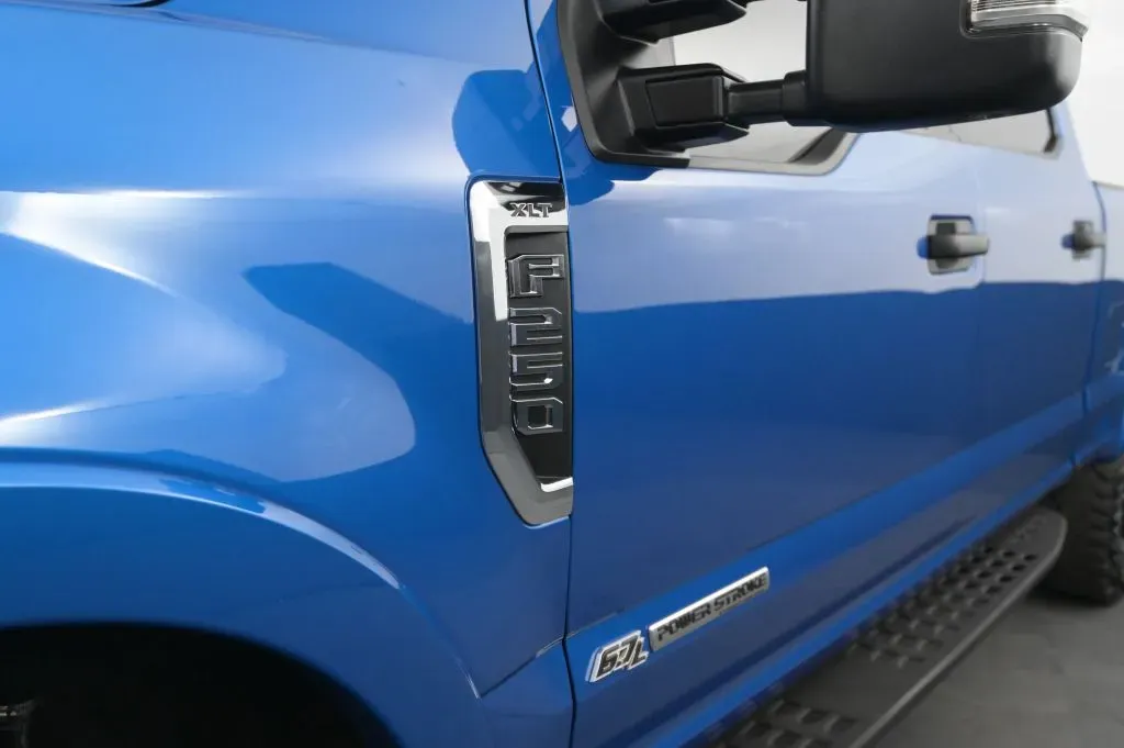 Ford F-250 photo 11