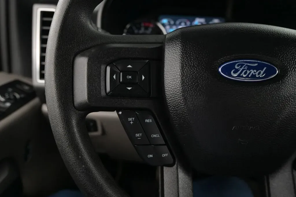 Ford F-250 photo 30