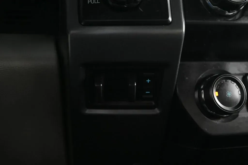 Ford F-250 photo 33
