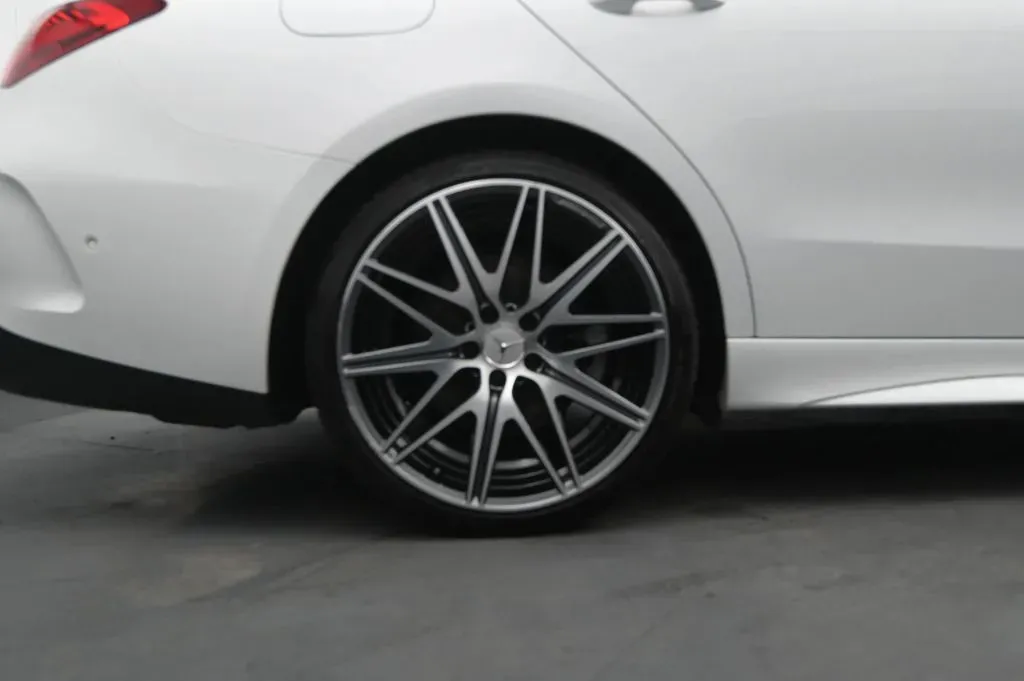 Mercedes-Benz C-Class photo 24