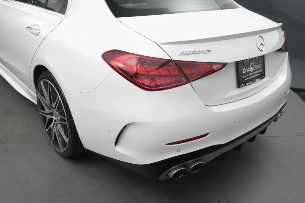 Mercedes-Benz C-Class photo 9