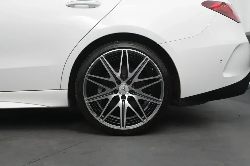 Mercedes-Benz C-Class photo 10
