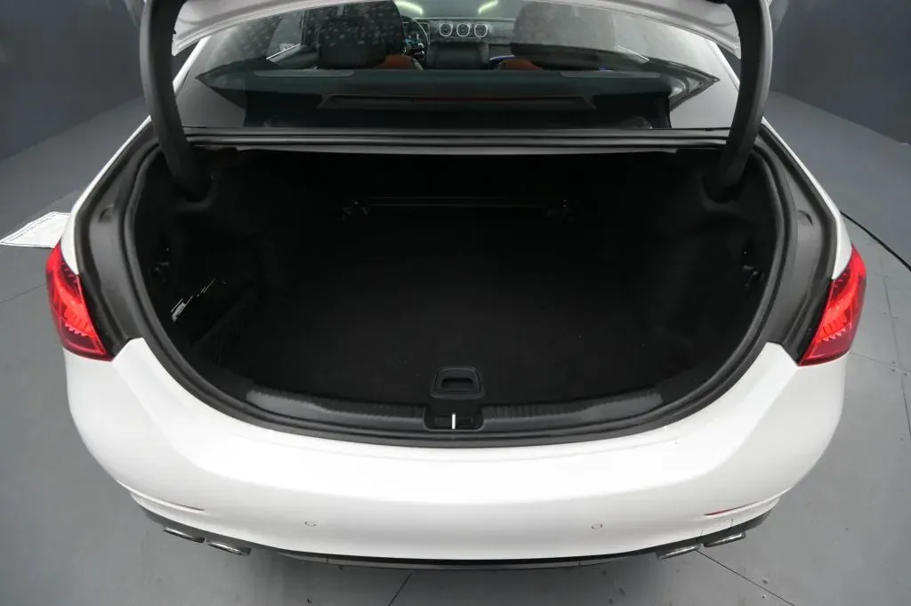 Mercedes-Benz C-Class photo 50