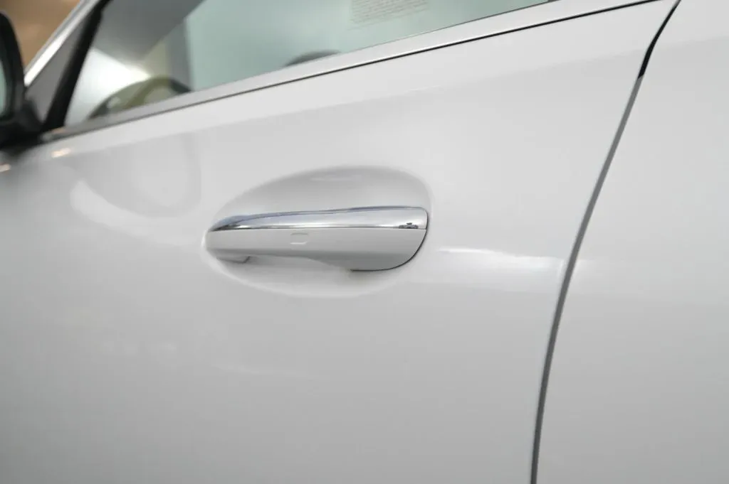 Mercedes-Benz C-Class photo 13