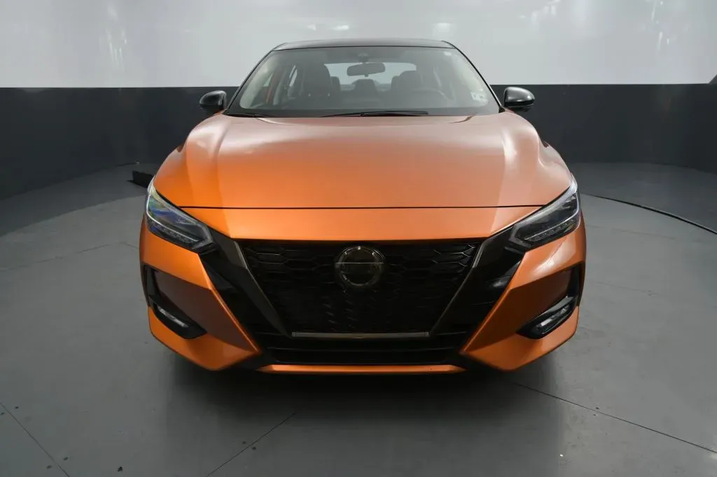 Nissan Sentra photo 8