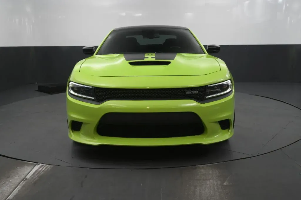 Dodge Charger photo 8