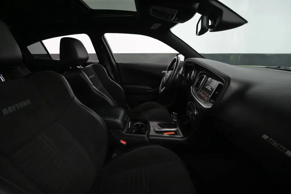 Dodge Charger photo 51