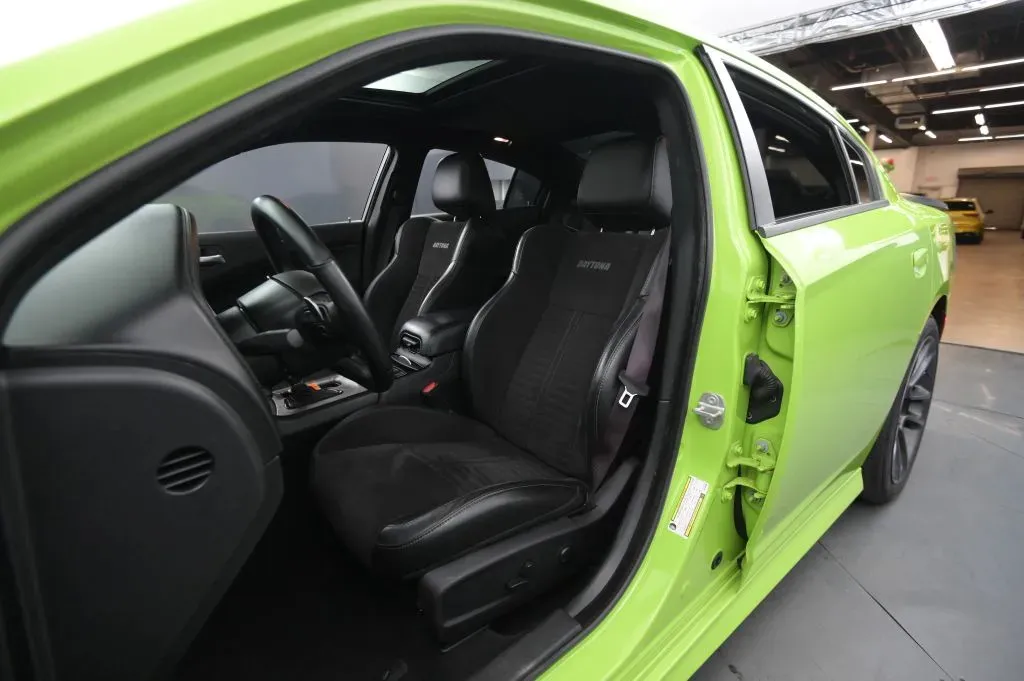 Dodge Charger photo 42